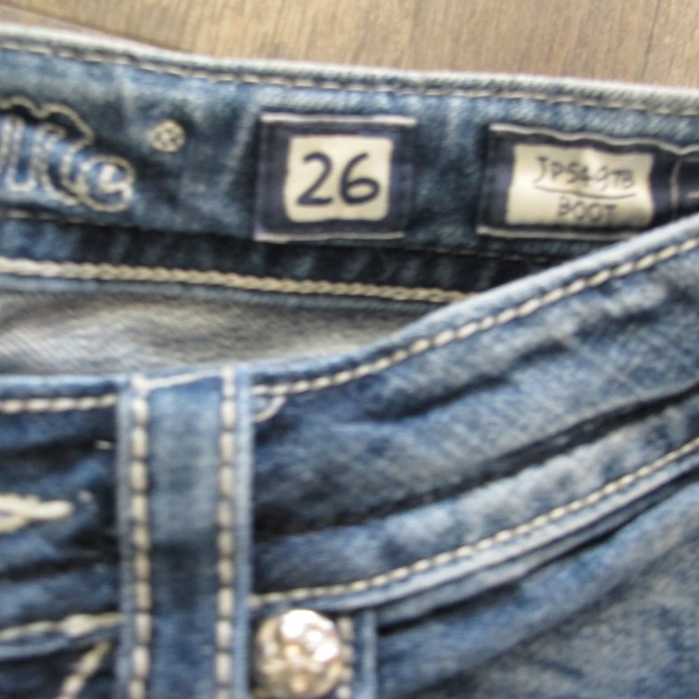 Miss Me Jeans Size 26 Women’s Boot Cut Bling Embroidered Floral - Picture 4 of 5